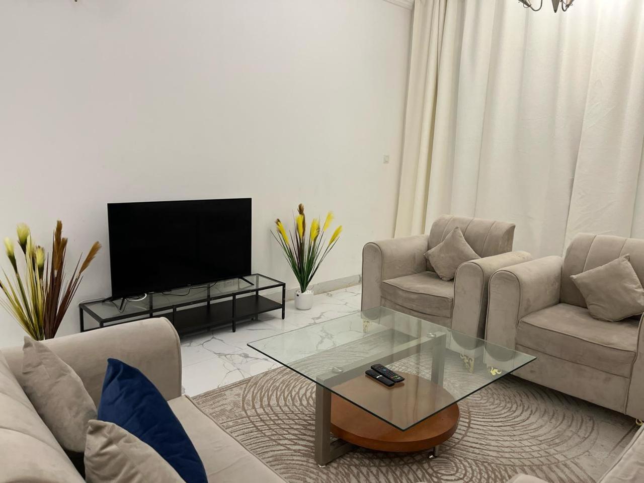 Oasis Tower Family Apartment 3004 아지만 외부 사진